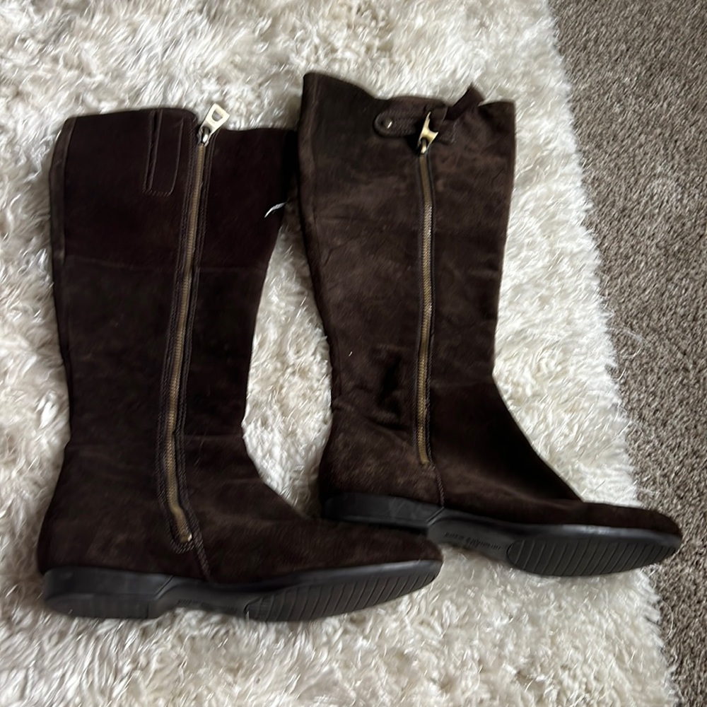 DARK BROWN SUEDE LEATHER ENZO ANGIOLINI 7.5 BOOT